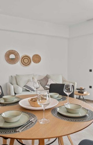 &Alpha;&Pi;&Omicron;&Lambda;&Lambda;&Omega;&Nu;-(42)