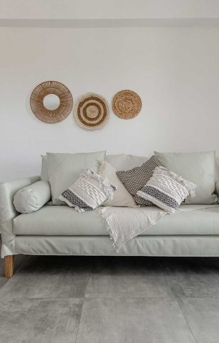 &Alpha;&Pi;&Omicron;&Lambda;&Lambda;&Omega;&Nu;-(49)