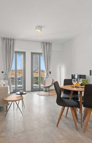 &Alpha;&Phi;&Rho;&Omicron;&Delta;&Iota;&Tau;&Eta;-(22)