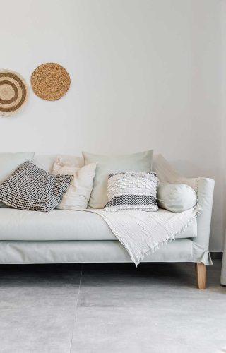 &Alpha;&Phi;&Rho;&Omicron;&Delta;&Iota;&Tau;&Eta;-(28)